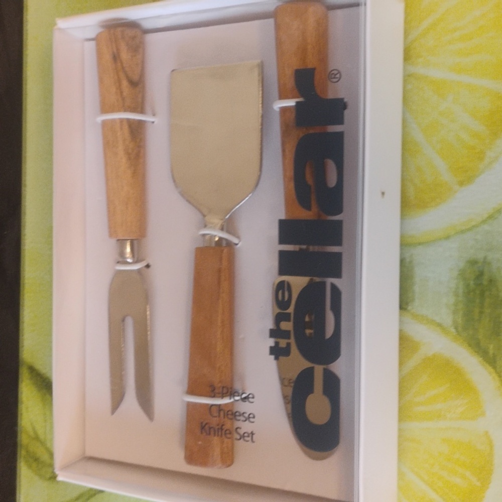 3-piece Cheese Knife Set. Brand New